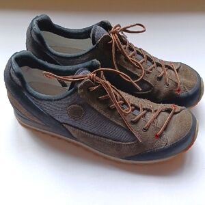 Hanwag Salt Rock Hiking Shoes Trail Boots Low Top SZ 10.5 Brown Gray Vibram Sole